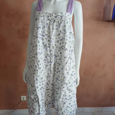 Jolie robe blanche et violette Only 38